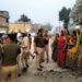 अमेठी में अंबेडकर प्रतिमा स्थापना को लेकर बवाल, महिलाओं ने किया विरोध प्रदर्शन
