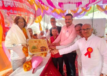 शिक्षक सम्मान समारोह में शिक्षा व्यवस्था पर मंथन, अभिभावकों का विश्वास जीतने पर जोर