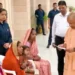 योगी आदित्यनाथ ने ‘जनता दर्शन’ में सुनीं 200 लोगों की समस्याएं