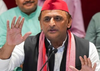 “जब तक कारोबारी संपन्न नहीं होगा, देश खुशहाली के रास्ते पर नहीं बढ़ सकता”: अखिलेश यादव