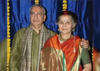 60 की उम्र में फेसबुक पर हुआ प्यार: एक्ट्रेस सुहासिनी मुले ने 75 दिनों में वैज्ञानिक से रचाई शादी