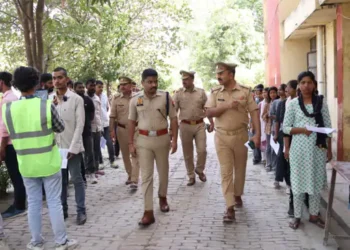 अमेठी में पुलिस भर्ती परीक्षा के दूसरे दिन की पहली पाली शांतिपूर्ण संपन्न, 78% से अधिक अभ्यर्थियों ने दी परीक्षा