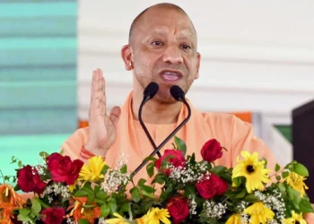 योगी सरकार की बड़ी सौगात: शिक्षकों के लिए ‘कैशलेस चिकित्सा योजना’ का आज आगाज़