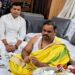 चलती ट्रेन में पूजा-पाठ का वीडियो वायरल, उठे सवाल तो भारतीय रेलवे ने बताया पूरा सच
