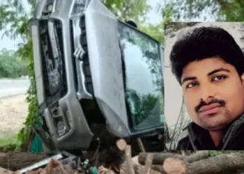 सड़क हादसा या सुनियोजित हत्या, अमेठी में पलटी कार से अर्धनग्न अवस्था में मिला युवक का शव