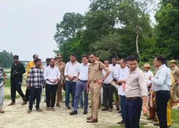 आगामी मेले लेकर प्रशासन मुस्तैद, डीएम-एसपी ने किया पौराणिक अवसानेश्वर मंदिर का निरीक्षण
