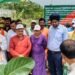 ‘एक पेड़ माँ के नाम’ महाअभियान: सुलतानपुर में मंत्री, डीएम और एसपी समेत हजारों लोगों ने किया पौधरोपण