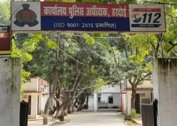हरदोई: ‘बीसी’ के नाम पर 20 लाख रुपये की धोखाधड़ी, आरोपी परिवार समेत घर छोड़कर फरार