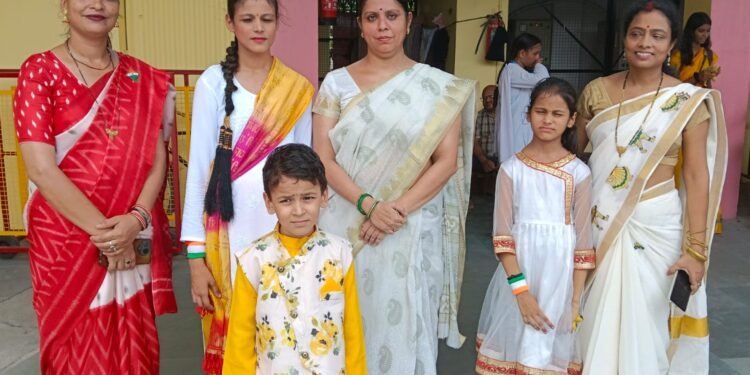 आरएलबी में स्वतंत्रता दिवस पर शान से लहराया तिरंगा